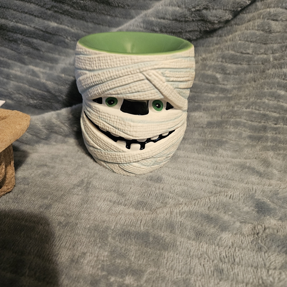 Scentsy Under Wraps Mini Wax Warmer